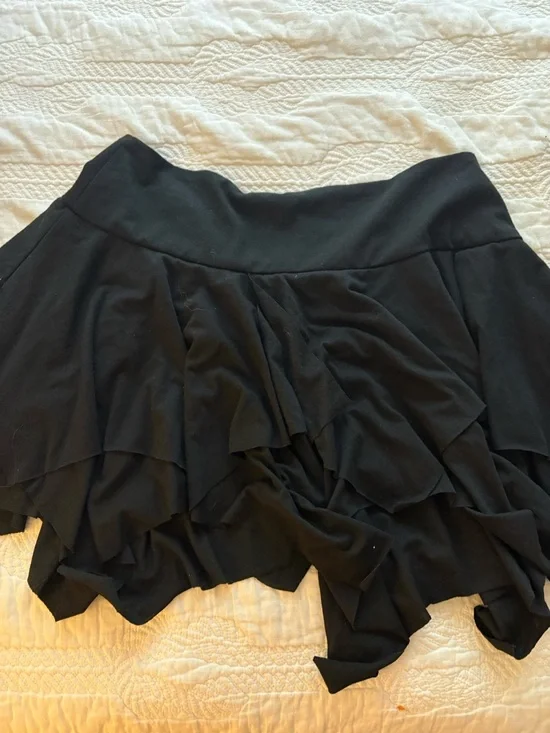 Black Lace-Up Ruffled Mini Skirt - Picture 4 of 4